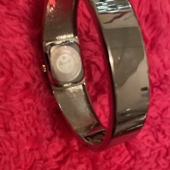 Vintage bangle watch with rhinestones gold tone - Picture 3 of 4